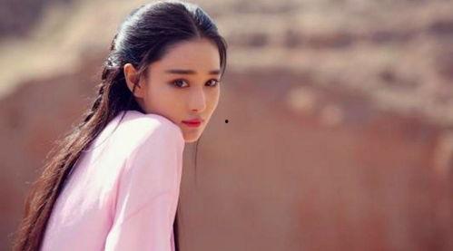 张馨予有背景吗