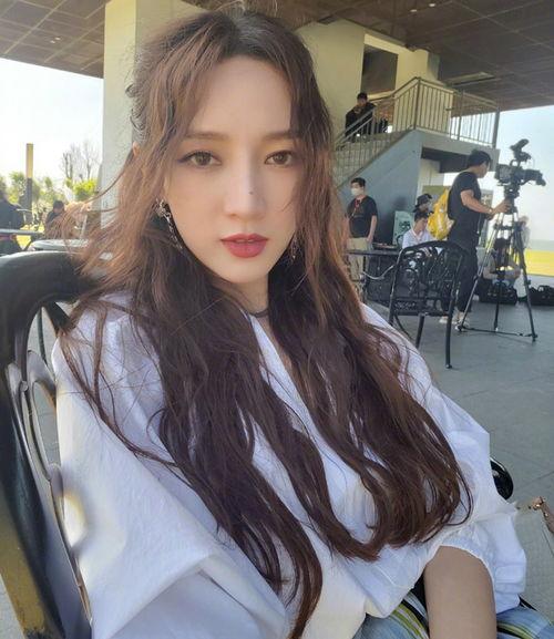 孟佳生活照,揭秘明星私下的真实魅力