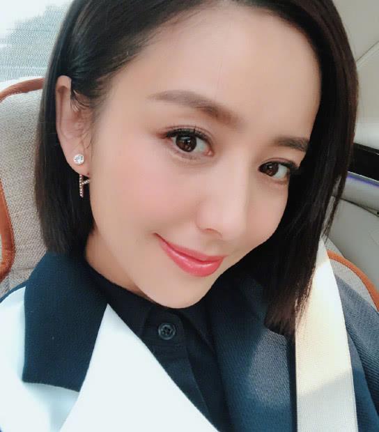 网红佟丽娅图片